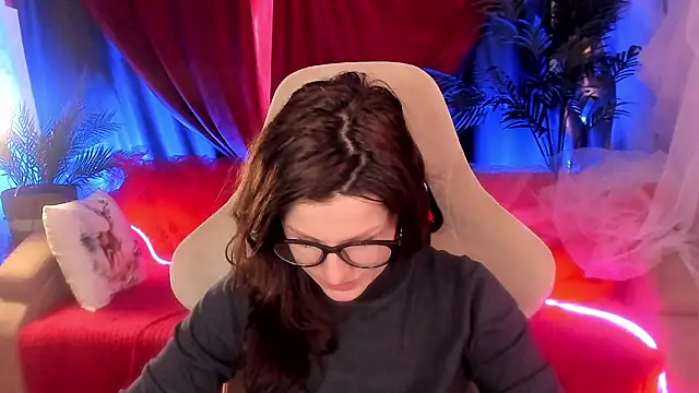 April o Nill online show from February 28, 11:55 am