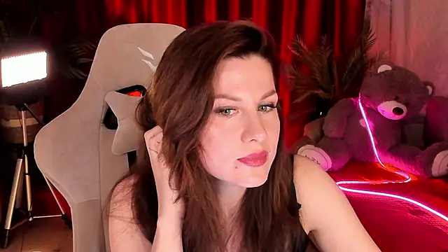 April o Nill online show from April 17, 3:48 pm