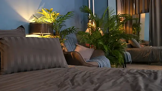  keeti  online show from October 11, 2:15 pm