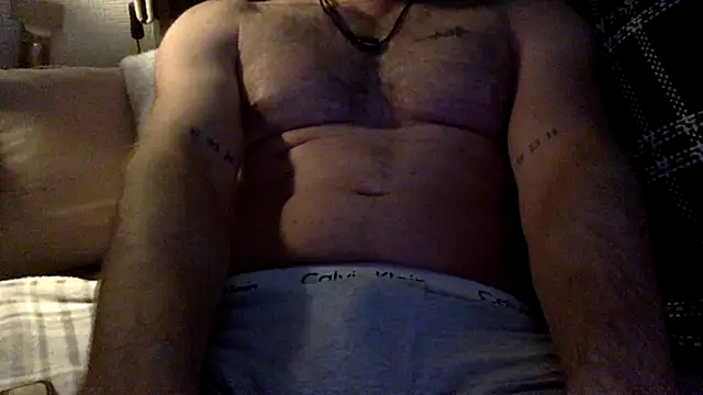 Snapshot of Stardrew123 chatting on August 9, 9:31 pm Stardrew123 online show from August 9, 9:31 pm