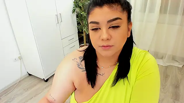 Snapshot of SpiceCarla chatting on January 7, 7:28 pm SpiceCarla online show from January 7, 7:28 pm