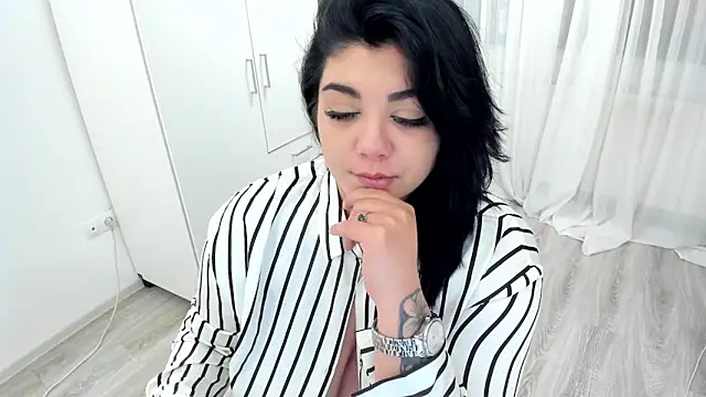 Snapshot of SpiceCarla chatting on January 10, 12:59 am SpiceCarla online show from January 10, 12:59 am