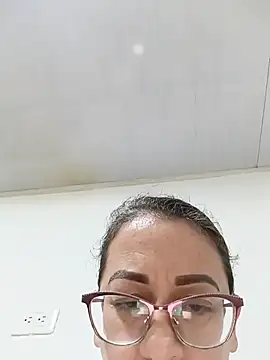 miss hanna07 online show from June 23, 1:09 pm