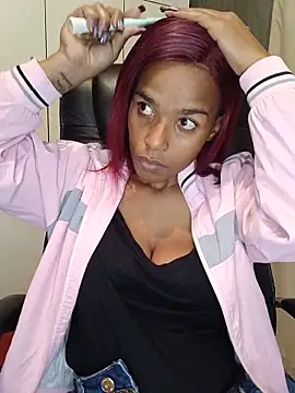 Snapshot of SexySlenderLexy chatting on June 9, 6:25 am SexySlenderLexy online show from June 9, 6:25 am
