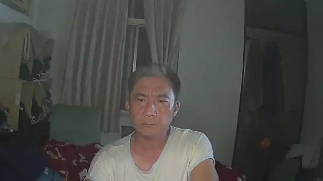 Snapshot of YuHsuant chatting on March 12, 12:57 pm YuHsuant online show from March 12, 12:57 pm