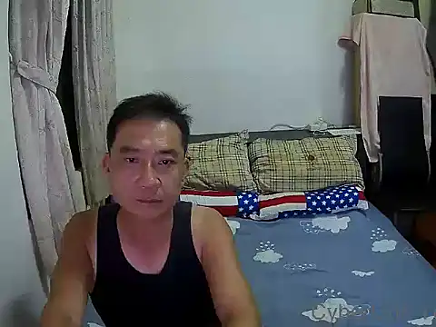 Snapshot of YuHsuant chatting on October 7, 12:35 pm YuHsuant online show from October 7, 12:35 pm