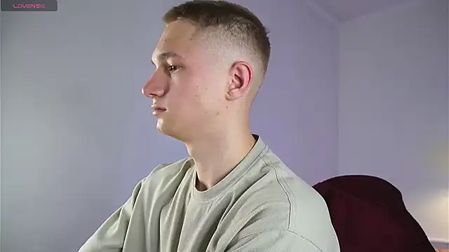 dustyn fox online show from March 9, 7:45 am