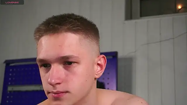 dustyn fox online show from December 14, 3:06 pm