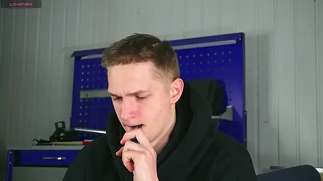 Snapshot of dustyn_fox chatting on February 4, 3:07 pm dustyn fox online show from February 4, 3:07 pm