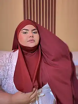  Shara Handal  online show from December 12, 11:50 am