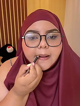  Shara Handal  online show from November 2, 10:17 am