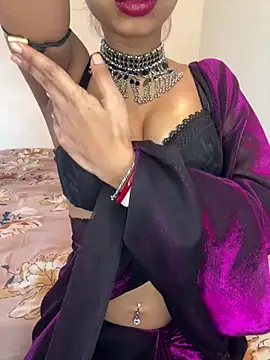 Snapshot of Hot-sexy222 chatting on January 26, 2:56 am Hot-sexy222 online show from January 26, 2:56 am