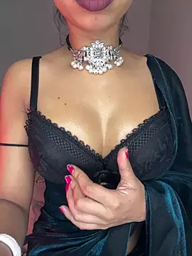 Snapshot of Hot-sexy222 chatting on February 19, 10:34 am Hot-sexy222 online show from February 19, 10:34 am