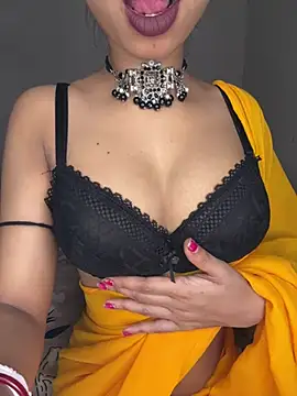 Snapshot of Hot-sexy222 chatting on February 22, 11:03 pm Hot-sexy222 online show from February 22, 11:03 pm