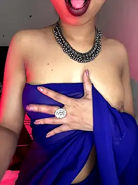 Snapshot of Hot-sexy222 chatting on November 5, 3:17 am Hot-sexy222 online show from November 5, 3:17 am