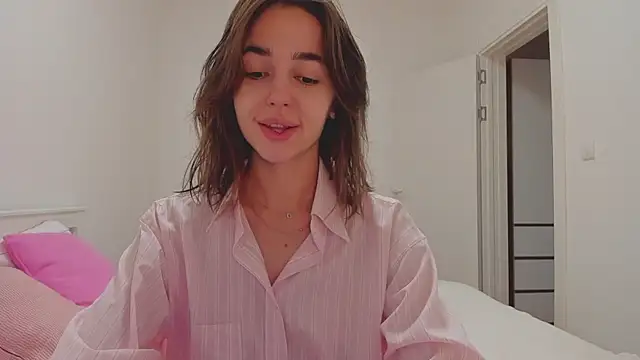 JudyAngil online show from November 11, 6:13 am