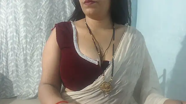 cute-priy online show from February 12, 10:46 am
