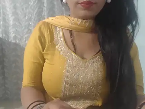 cute-priy online show from February 27, 5:24 am