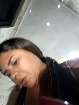 sexy-latin10 online show from March 26, 8:20 am