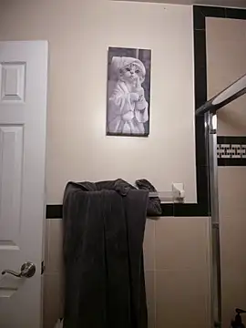 ThicBunz online show from February 14, 9:55 pm