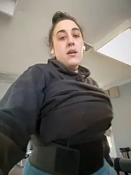 ThicBunz online show from April 6, 1:23 pm