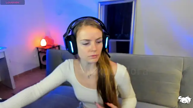 Snapshot of Piinkpandora chatting on December 15, 12:38 pm Piinkpandora online show from December 15, 12:38 pm