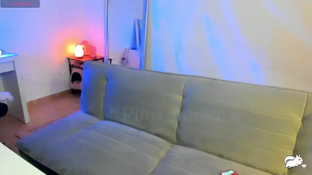 Snapshot of Piinkpandora chatting on December 18, 10:51 am Piinkpandora online show from December 18, 10:51 am