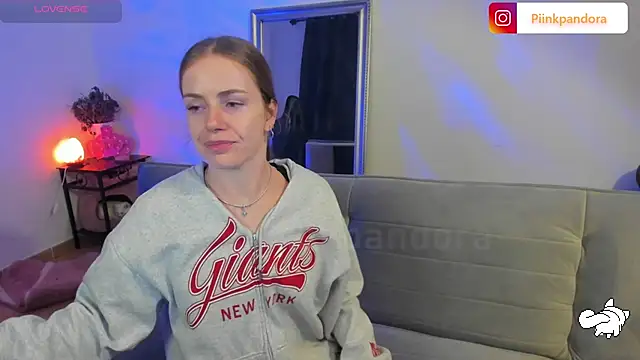 Snapshot of Piinkpandora chatting on January 14, 10:55 pm Piinkpandora online show from January 14, 10:55 pm