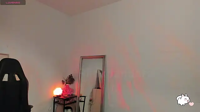 Snapshot of Piinkpandora chatting on February 2, 10:17 pm Piinkpandora online show from February 2, 10:17 pm