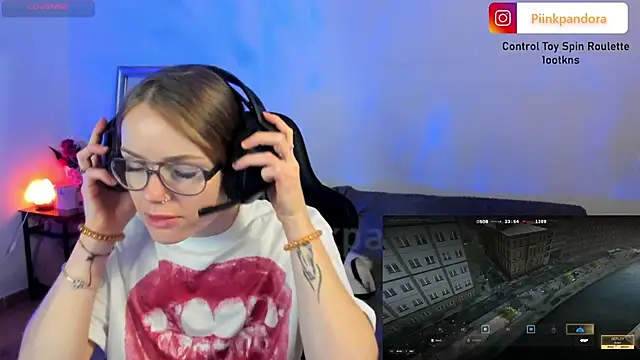 Snapshot of Piinkpandora chatting on March 19, 9:58 pm Piinkpandora online show from March 19, 9:58 pm