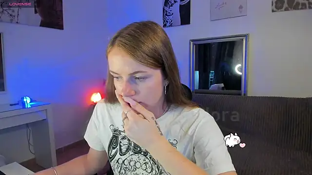 Snapshot of Piinkpandora chatting on October 16, 2:29 pm Piinkpandora online show from October 16, 2:29 pm