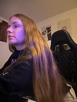 Snapshot of Piinkpandora chatting on December 4, 11:13 pm Piinkpandora online show from December 4, 11:13 pm