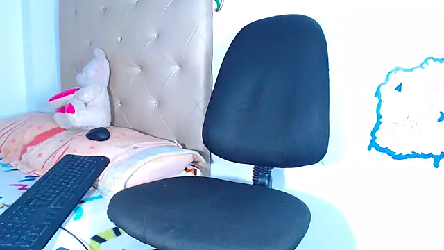 Snapshot of Megaanfox chatting on January 27, 12:01 am Megaanfox online show from January 27, 12:01 am