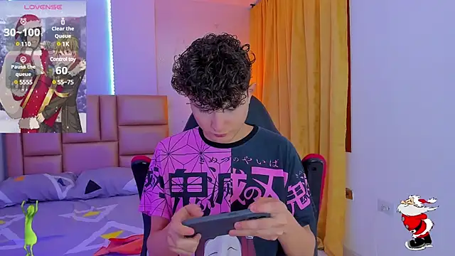 Snapshot of Nathan_Bluee chatting on December 27, 1:07 pm Nathan Bluee online show from December 27, 1:07 pm