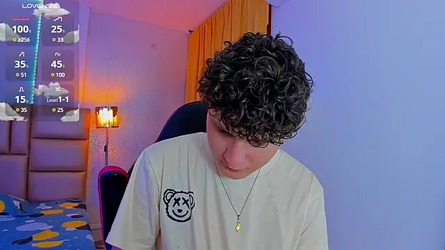 Snapshot of Nathan_Bluee chatting on March 8, 2:08 pm Nathan Bluee online show from March 8, 2:08 pm