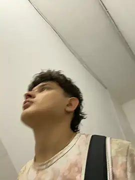 Snapshot of Nathan_Bluee chatting on September 14, 12:04 pm Nathan Bluee online show from September 14, 12:04 pm