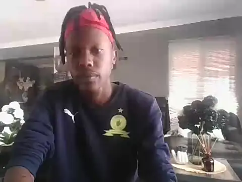 Snapshot of MluTheFixer chatting on September 25, 8:07 am MluTheFixer online show from September 25, 8:07 am