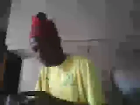 Snapshot of MluTheFixer chatting on October 9, 5:27 am MluTheFixer online show from October 9, 5:27 am