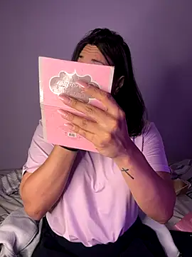 Snapshot of Ary_art chatting on November 2, 6:43 pm Ary art online show from November 2, 6:43 pm