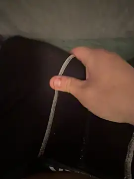 yungsexy- online show from November 18, 3:23 am