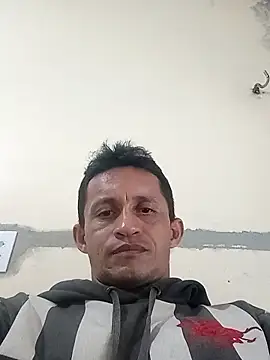 Snapshot of dotado20robson chatting on January 15, 12:21 pm dotado20robson online show from January 15, 12:21 pm