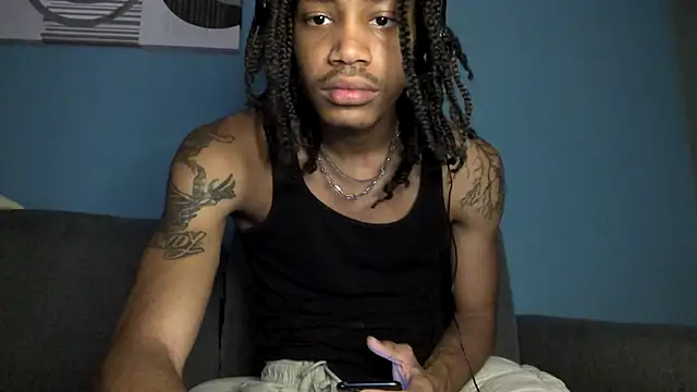 Snapshot of Skinnyblackman chatting on December 23, 12:41 am Skinnyblackman online show from December 23, 12:41 am