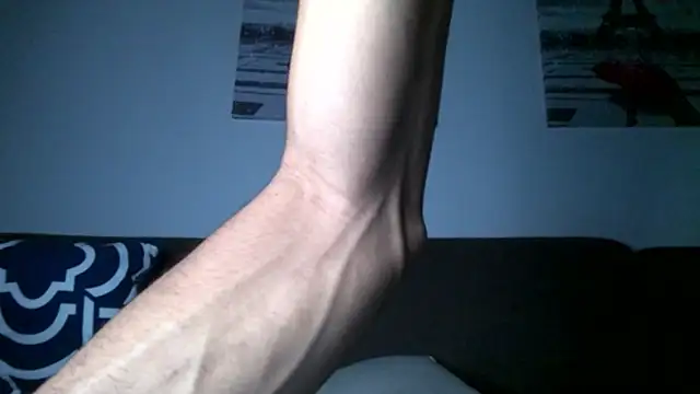 Snapshot of Skinnyblackman chatting on January 13, 5:35 am Skinnyblackman online show from January 13, 5:35 am