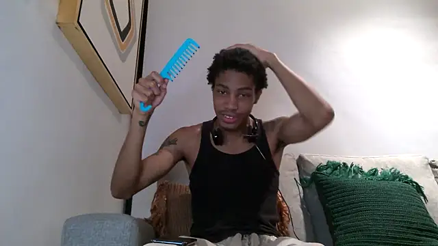 Snapshot of Skinnyblackman chatting on March 20, 4:06 am Skinnyblackman online show from March 20, 4:06 am