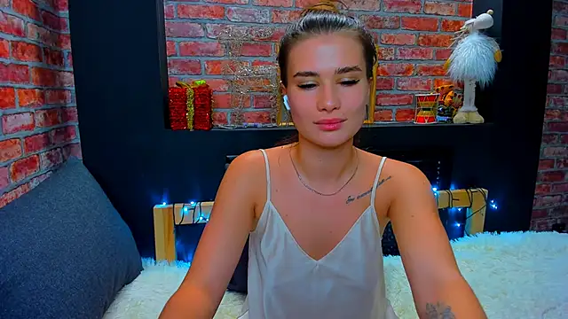 UrJoyy online show from December 8, 8:15 pm