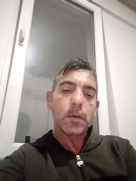 Snapshot of Egemen2245 chatting on November 7, 7:47 pm Egemen2245 online show from November 7, 7:47 pm