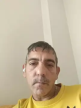 Snapshot of Egemen2245 chatting on November 13, 9:19 am Egemen2245 online show from November 13, 9:19 am