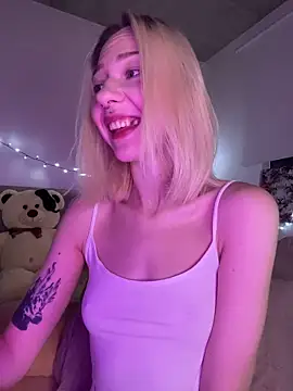  urbestie  online show from June 20, 10:45 pm