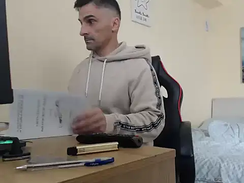 amydamarw online show from February 20, 10:49 am