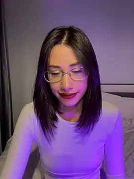 Sophiehii online show from December 28, 1:17 pm